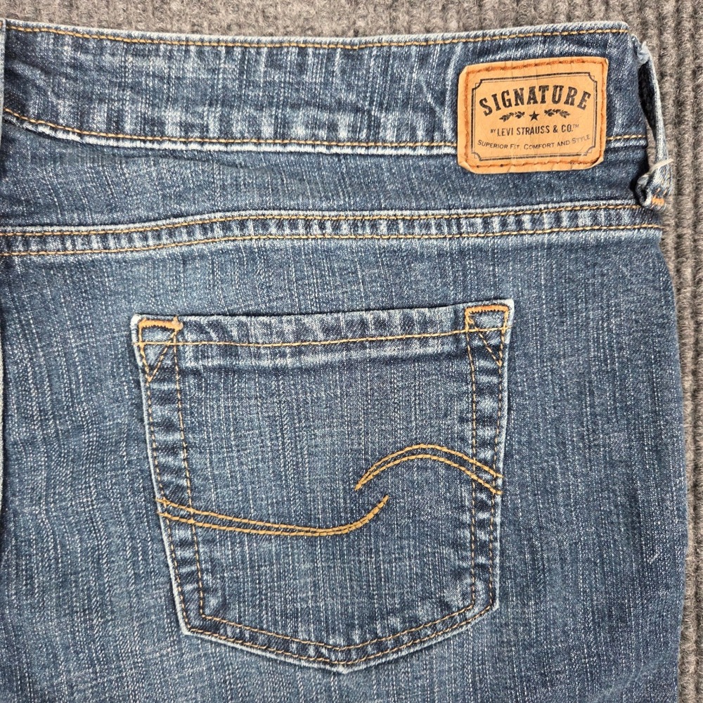 Signature by Levi Strauss Women 16 Long Low Rise Bootcut Jeans Medium Wash Blue - Picture 9 of 9